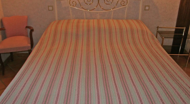 Vintage Holiday Home in Cotignac With Heated Private Pool, Забронировать Отель Котиньяк Green Provence