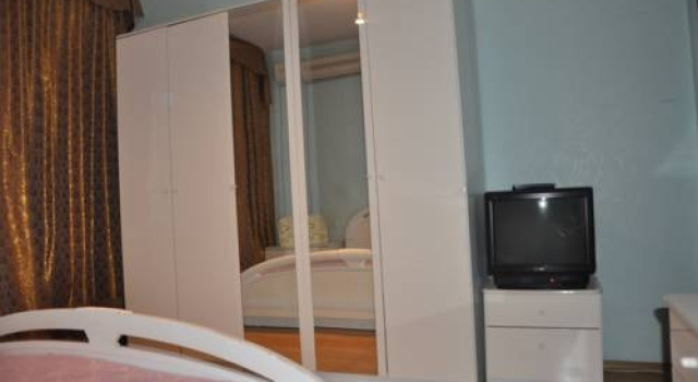 Apartment on Filimonovskaya