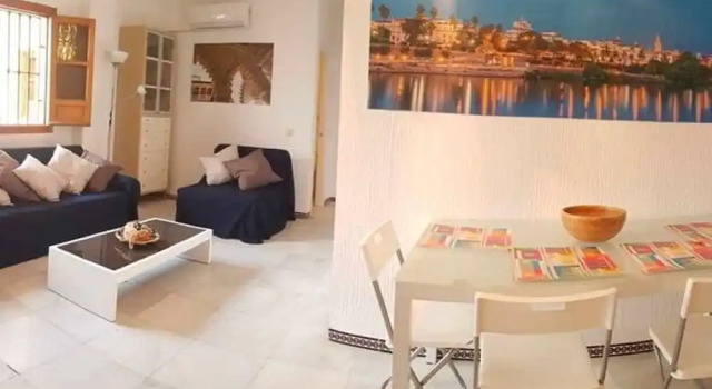 Charming Apartment in Seville Near Isla Mágica