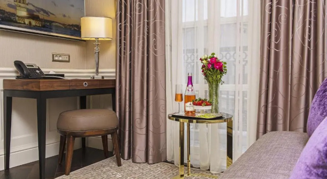 Двухместный люкс Deluxe Meroddi Bağdatlıyan - 1892 Heritage Rooms by Galata Tower