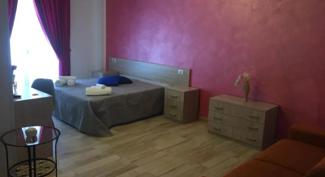 Un posto al sole, Varaa Bed and Breakfast Crucoli Calabria