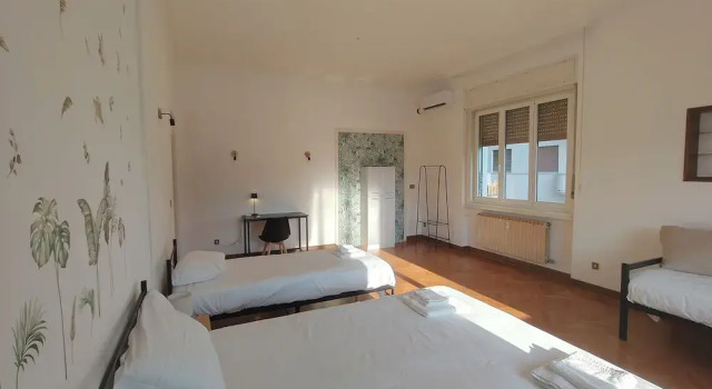Dock Bay Lodge Hostello, Забронировать Хостел Хостелы Триеста, рядом с Музей  Револтелла, Хостел