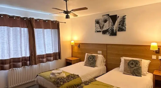 Номер Standard The Pheasant Bar & Restaurant Hotel