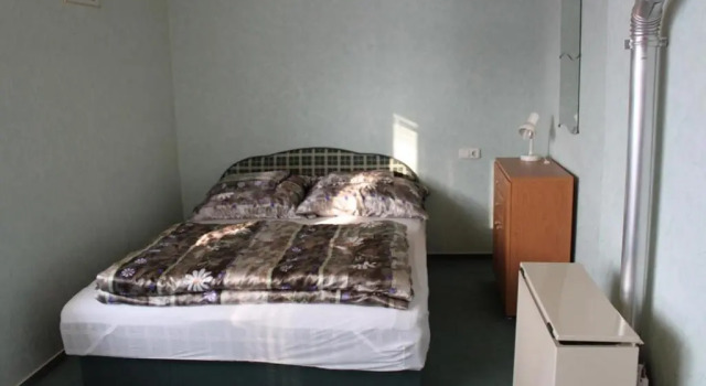 Pine Wood Apartment 8, Book Lejlighed Hoteller i Western Transdanubia med parkering, Parkering