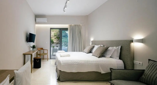 Ariadne Suites