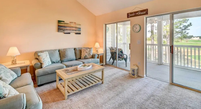 Myrtle Beach Beach Golf Villa w/ Community Pool!, Забронировать Вилла Коттеджи Южной Каролины, Коттедж