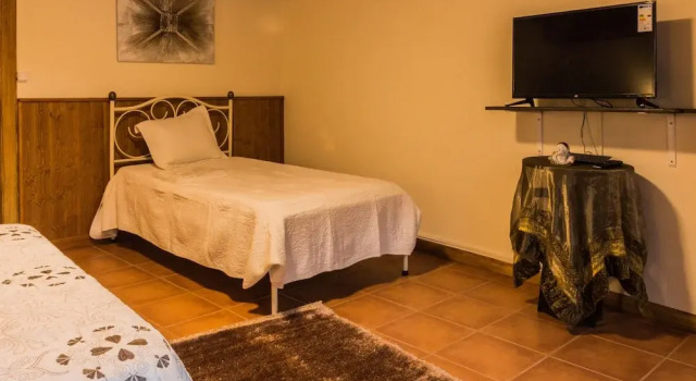 Portantiqua, guest house, Prenota Affittacamere Hotel a Alentejo con parcheggio, Parcheggio