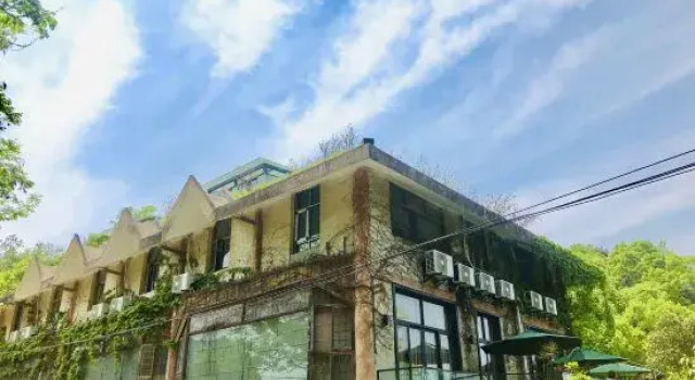 Huozhe Unhurried Yard Hostel, Prenota Ostello Hotel a Chongqing Area con parcheggio, Parcheggio