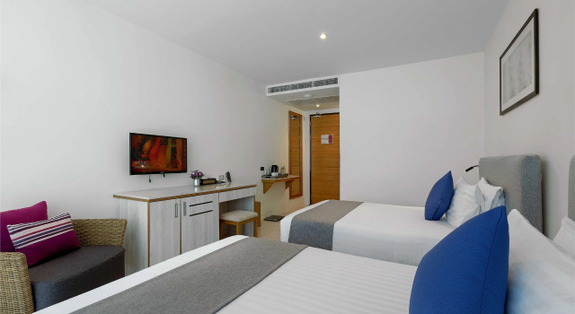 Двухместный номер Deluxe Splash Beach Resort Phuket, Family-Friendly Beachfront Resort