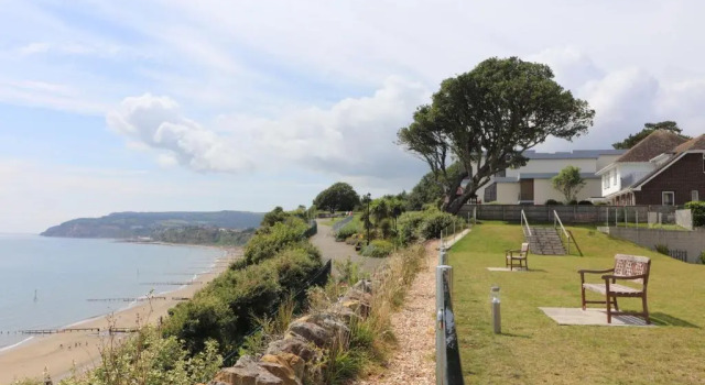 The Beach Retreat - Pet Friendly
