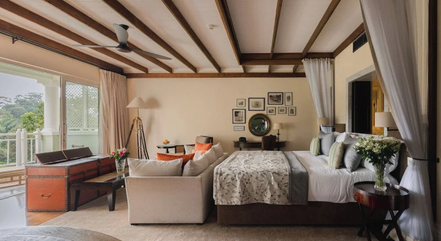 Deluxe Double room with balcony Hemingways Nairobi
