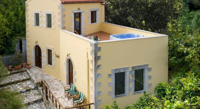 Вилла Villa Erontas Mini Pool and Heated Jacuzzi