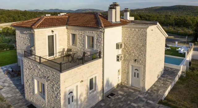Whitestone Villa