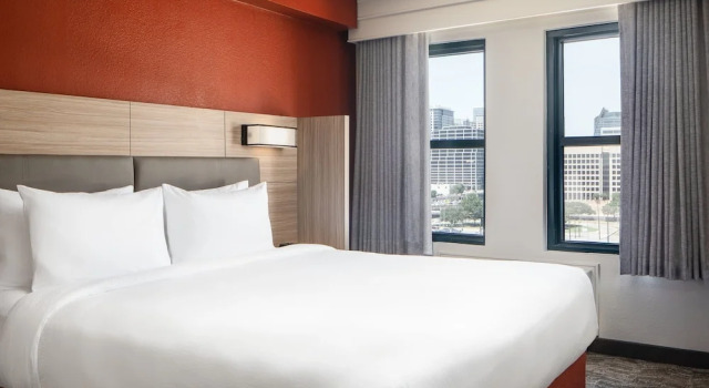 Двухместный люкс с видом на город SpringHill Suites by Marriott Dallas Downtown / West End