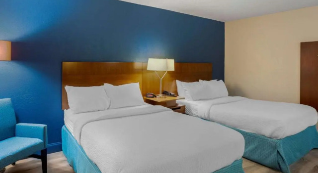 Четырёхместный номер Standard Comfort Inn & Suites Mt Laurel-Philadelphia