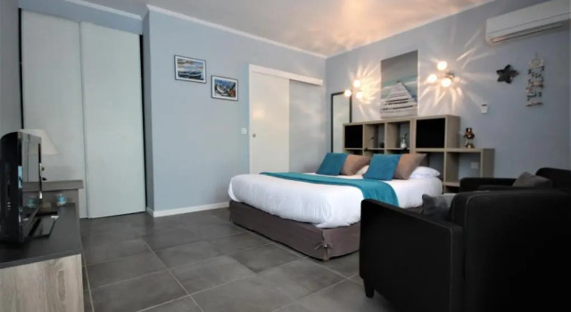 Студия Appart Bleu Azur Piscine chauffée Adults only