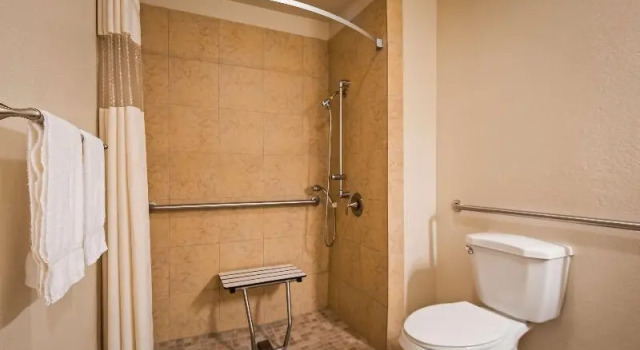 Номер Standard с балконом Best Western Palm Court Inn