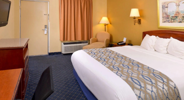 Номер Standard Americas Best Value Inn Monroeville
