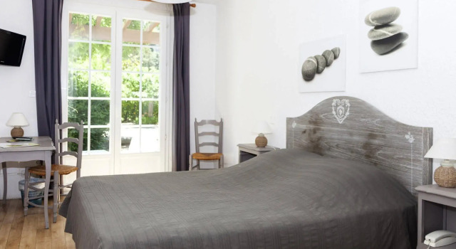 Logis Hôtel Castel Mouisson, Rezerwuj Hotel Barbentane Carros