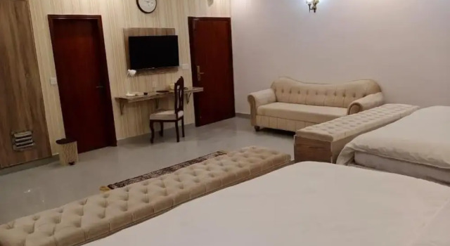 Shanze Hotel And Suites