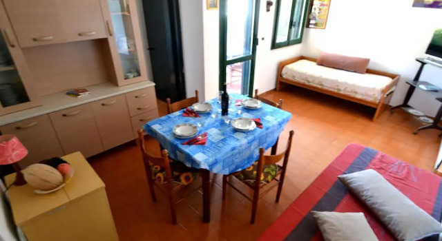 Коттедж с 2 комнатами Comfortable Three-room Villa Located in Torre Dell'orso on the Ground Floor