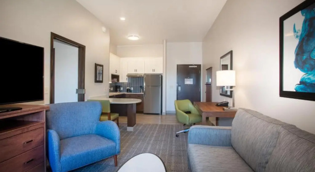 Двухместный люкс c 1 комнатой Staybridge Suites - Sioux Falls Southwest by IHG