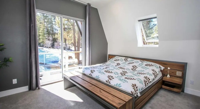 Glass Peak 1597 by RedAwning, Rezerwuj Hotel Big Bear Lake Stany Zjednoczone