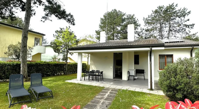 Villa with shared pools and garden, Prenota Villa Hotel a Veneto con piscina, Piscina