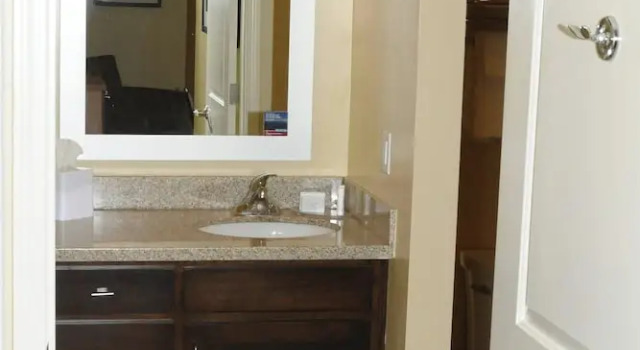 Suite TownePlace Suites Redding