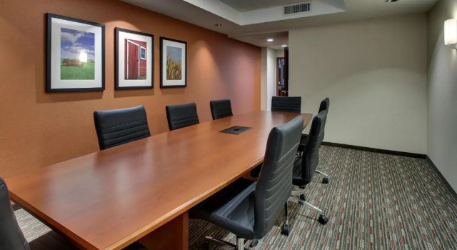 Люкс с 2 комнатами Drury Inn & Suites Iowa City Coralville