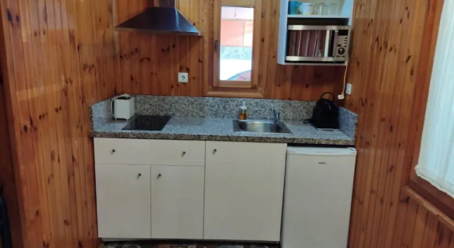 Коттедж c 1 комнатой Bungalow con piscina cerca de la playa de Torre del Mar Ideal familias