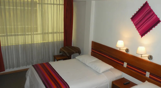 Camera quadrupla Standard Cantuta Inn