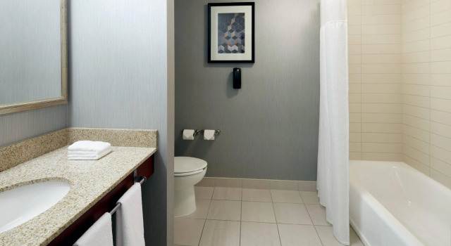 Двухместный номер Standard Fairfield Inn & Suites by Marriott Montreal Airport