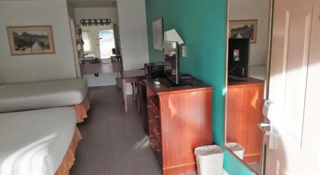 Четырёхместный номер Standard Rio Del Sol Inn Needles