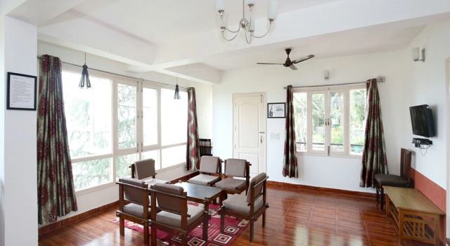 OYO 13404 Home Studios Mahal Farms Kasauli, Забронировать Отель Касаули штат Химачал-Прадеш