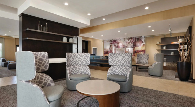 Courtyard Charlotte Airport North, Prenota Hotel Charlotte Carolina del Nord