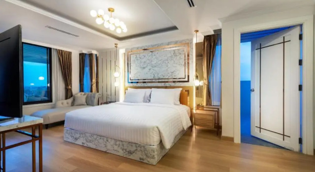 Люкс Nine River Hotel