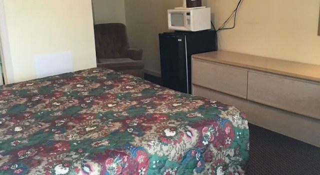Shaws Komfort Motel, 预订 汽车旅馆 萨凡纳 田纳西州