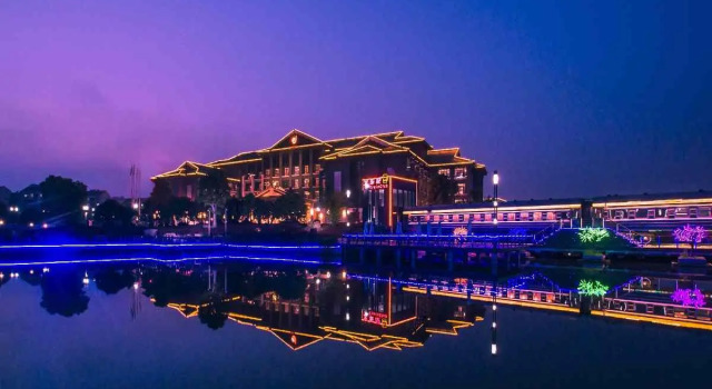 Двухместный номер Business с видом на озеро Tongquetai New Century Hotel Tongling Anhui