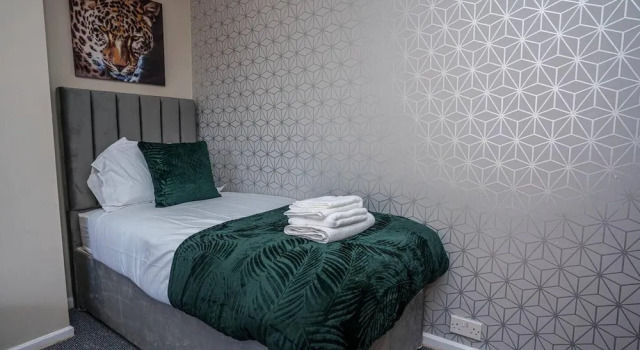 Charming 4-bed House in Nottingham Sleeps 7