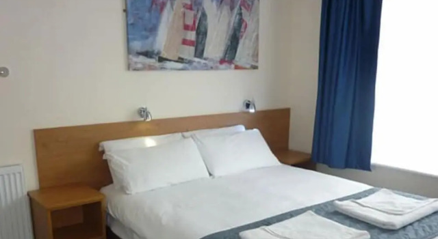 Serenity Hotel, Забронировать Отель Отели Борнмута с парковкой, рядом с Парк Мейрик, Парковка