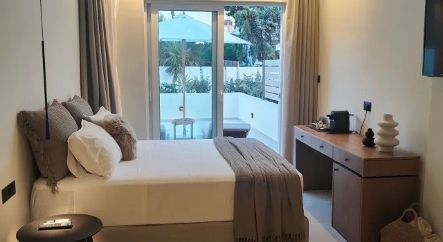 Люкс Rhotheon Suites in Ialysos Rhodes - private pool in selected rooms