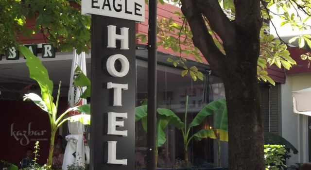 Eagle Hotel, Забронировать Отель Тирана область Тирана, рядом с Skanderbeg Square
