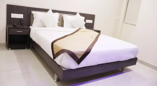 Hotel Shree Sidhhi Vinayak, Rezerwuj Hotel Hotele w Gujarat ze śniadaniem, Śniadanie