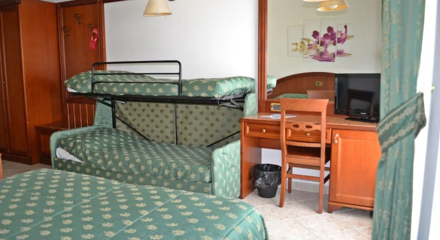 Семейный номер Standard Hotel Valle Rossa