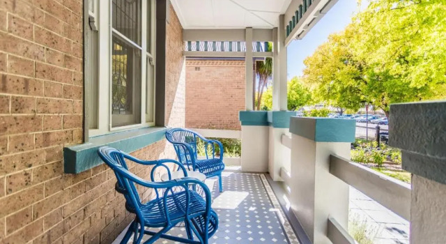 Коттедж с 2 комнатами Blue Door Apartments Heritage Charm in CBD