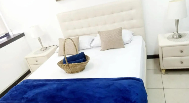 ECUSUITES Habitación Independiente Vista al Río Piso 10, Prenota Hotel Guayaquil Guayas