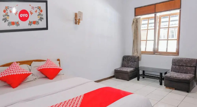 Suite Standard Hotel O Arjosari Near Plaza Araya Formerly Hotel Nugraha