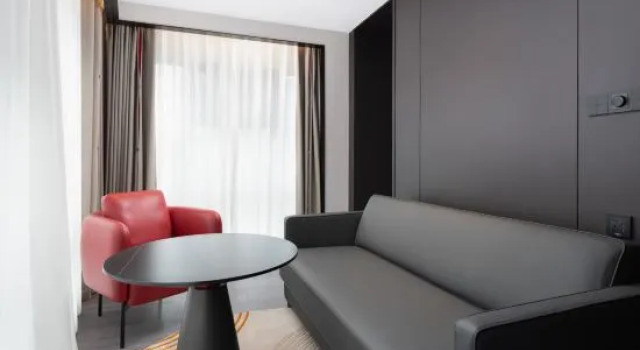 Люкс Executive Radisson RED Hotel Jingjiang Financial Business District