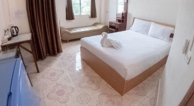 Orchid Apartment, Buchen Sie Ferienwohnung Roi Et 